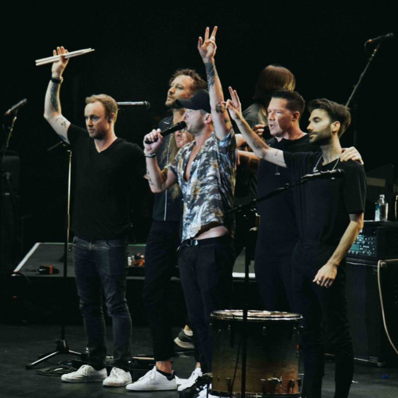onerepublic-shows-adoration-for-ph-fans-in-first-manila-solo-concert-in-10-years